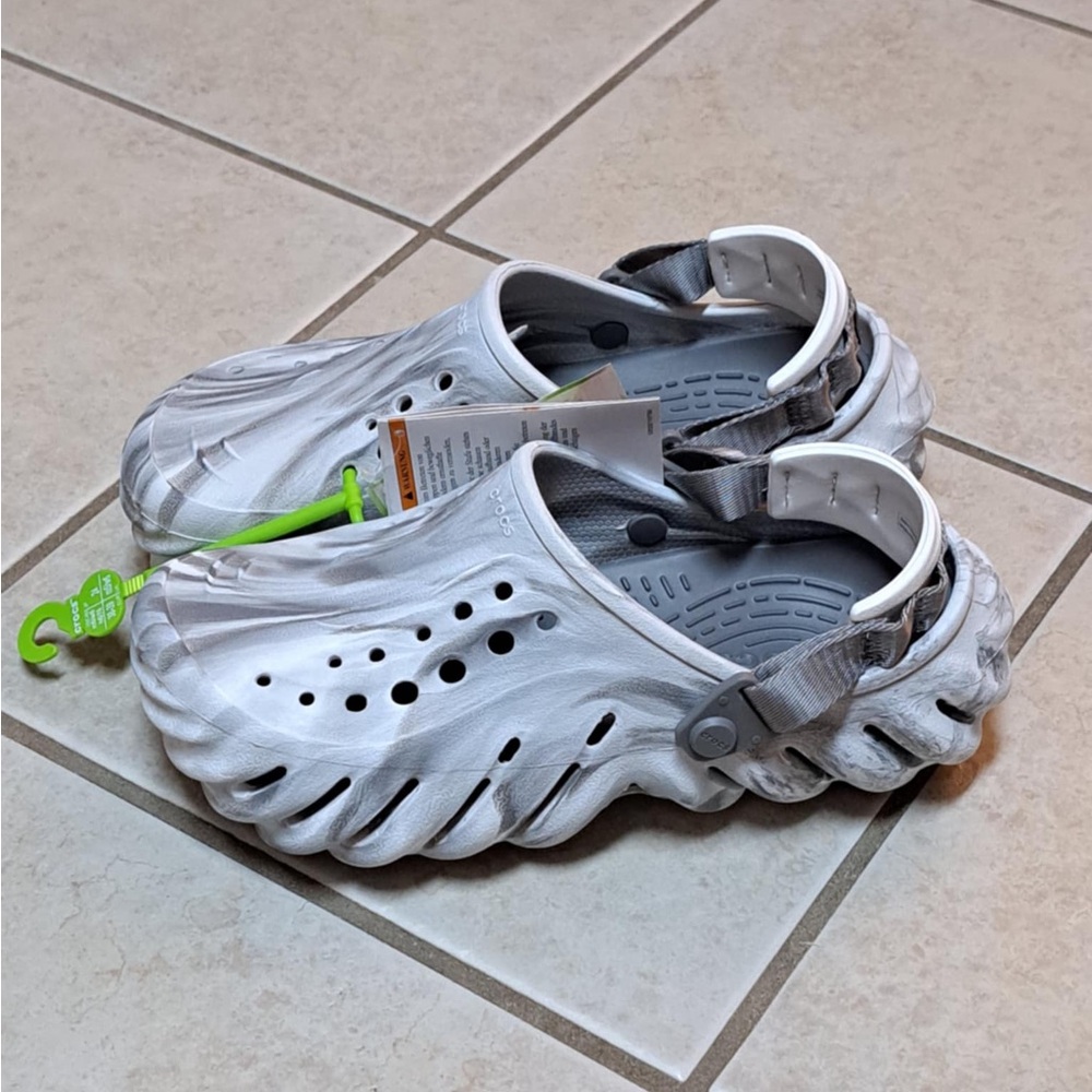 Crocs Echo Clog Croc - Women's size 8 / Men's size 6